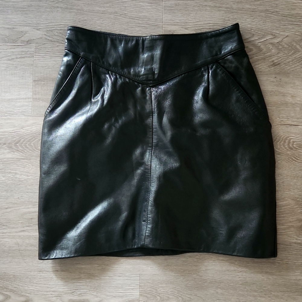 Liz Phillips leather mini skirt